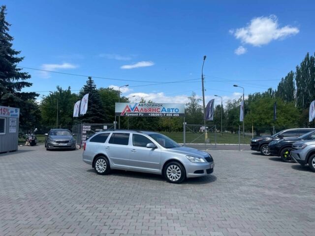 Серый Шкода Октавия, объемом двигателя 1.6 л и пробегом 187 тыс. км за 7800 $, фото 1 на Automoto.ua