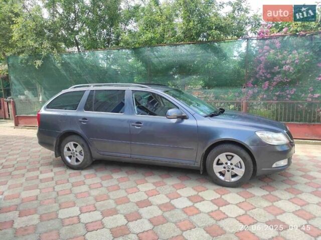 Серый Шкода Октавия, объемом двигателя 2 л и пробегом 212 тыс. км за 10500 $, фото 1 на Automoto.ua
