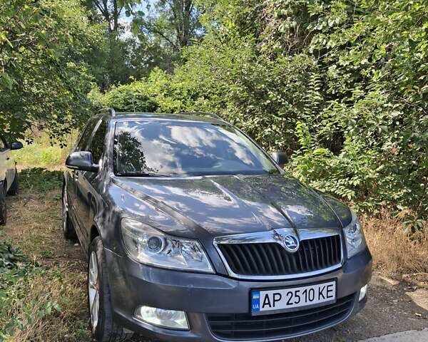 Серый Шкода Октавия, объемом двигателя 1.8 л и пробегом 221 тыс. км за 7600 $, фото 1 на Automoto.ua