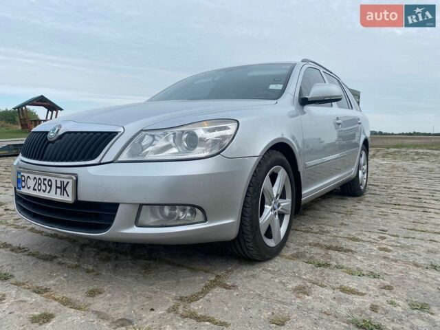 Серый Шкода Октавия, объемом двигателя 1.6 л и пробегом 264 тыс. км за 7800 $, фото 1 на Automoto.ua