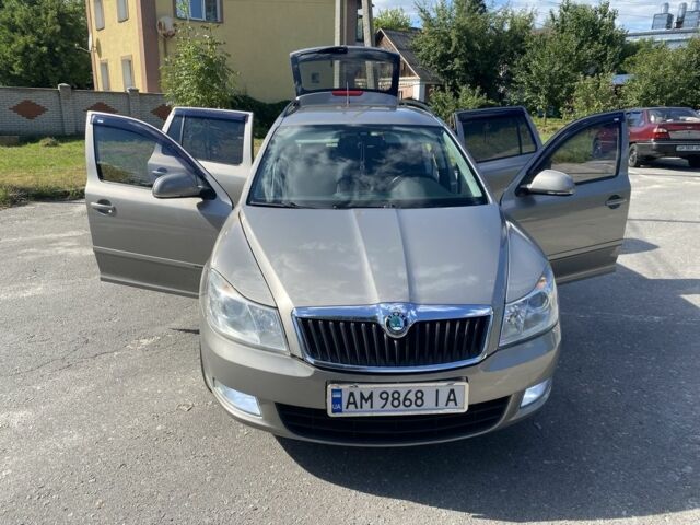 Сірий Шкода Октавія, об'ємом двигуна 1.6 л та пробігом 325 тис. км за 6800 $, фото 1 на Automoto.ua