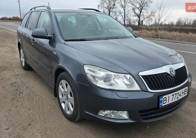 Серый Шкода Октавия, объемом двигателя 1.6 л и пробегом 305 тыс. км за 8200 $, фото 1 на Automoto.ua