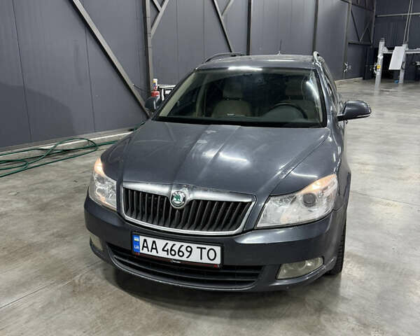 Серый Шкода Октавия, объемом двигателя 1.6 л и пробегом 307 тыс. км за 5800 $, фото 1 на Automoto.ua