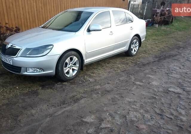 Сірий Шкода Октавія, об'ємом двигуна 1.6 л та пробігом 225 тис. км за 8300 $, фото 1 на Automoto.ua