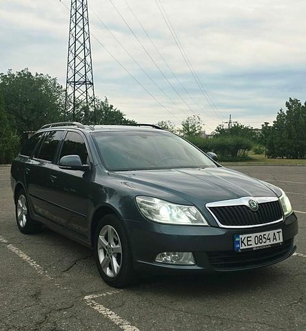 Серый Шкода Октавия, объемом двигателя 1.97 л и пробегом 255 тыс. км за 9300 $, фото 1 на Automoto.ua