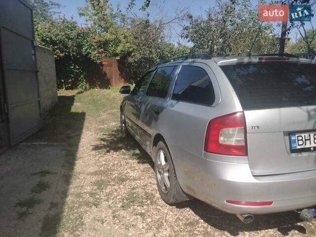 Серый Шкода Октавия, объемом двигателя 1.6 л и пробегом 257 тыс. км за 7499 $, фото 1 на Automoto.ua