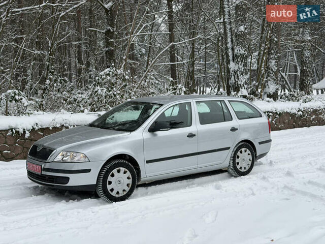 Серый Шкода Октавия, объемом двигателя 1.6 л и пробегом 198 тыс. км за 6999 $, фото 1 на Automoto.ua