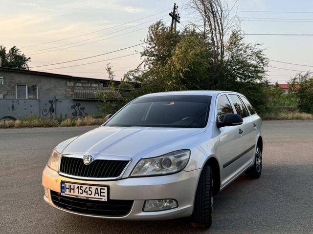 Серый Шкода Октавия, объемом двигателя 1.8 л и пробегом 258 тыс. км за 6000 $, фото 1 на Automoto.ua