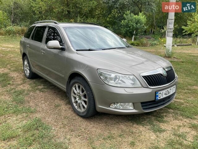 Сірий Шкода Октавія, об'ємом двигуна 1.6 л та пробігом 251 тис. км за 7800 $, фото 1 на Automoto.ua