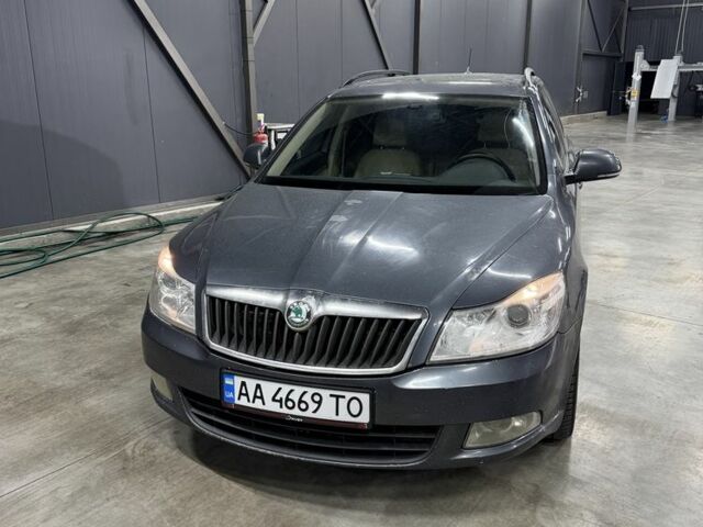 Серый Шкода Октавия, объемом двигателя 1.6 л и пробегом 307 тыс. км за 6300 $, фото 1 на Automoto.ua