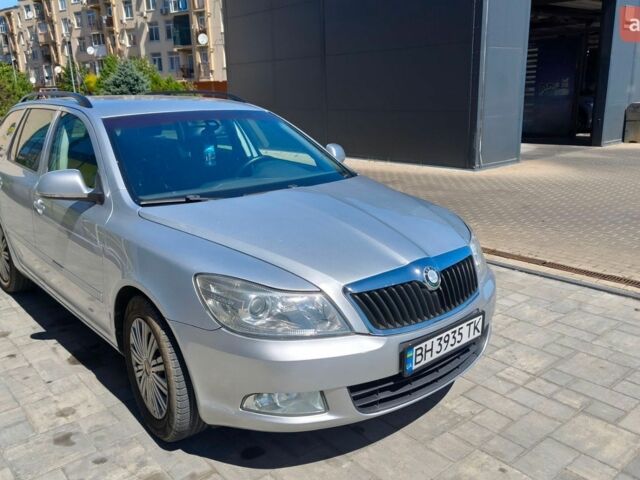 Сірий Шкода Октавія, об'ємом двигуна 1.6 л та пробігом 381 тис. км за 7500 $, фото 1 на Automoto.ua