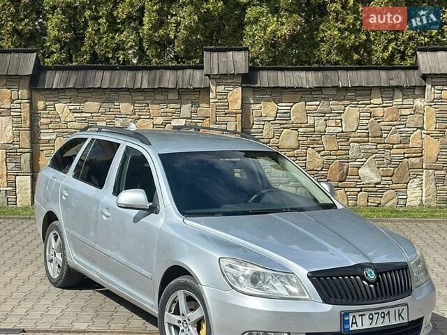 Серый Шкода Октавия, объемом двигателя 1.6 л и пробегом 322 тыс. км за 5600 $, фото 1 на Automoto.ua