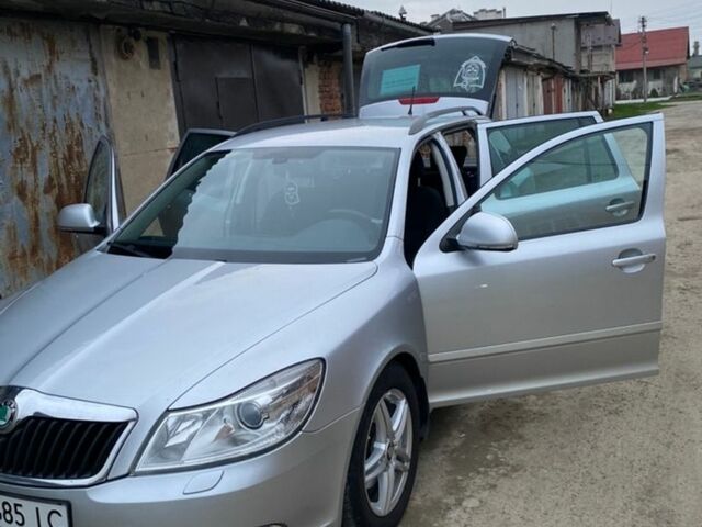 Серый Шкода Октавия, объемом двигателя 1.6 л и пробегом 308 тыс. км за 7500 $, фото 1 на Automoto.ua