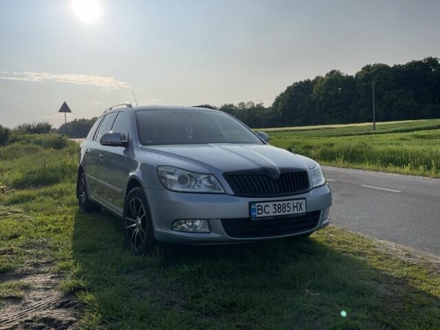 Серый Шкода Октавия, объемом двигателя 2 л и пробегом 300 тыс. км за 8400 $, фото 1 на Automoto.ua