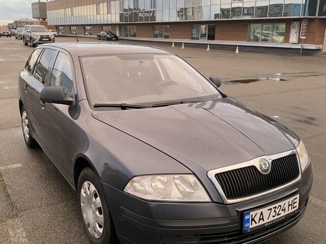 Шкода Октавия 2011 в Киеве на Automoto.ua Серый Шкода Октавия, объемом двигателя 1.6 л и пробегом 135 тыс. км за 7500 $, фото 1 на Automoto.ua