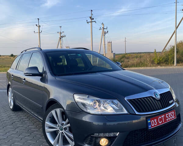 Серый Шкода Октавия, объемом двигателя 2 л и пробегом 218 тыс. км за 9900 $, фото 1 на Automoto.ua