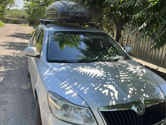 Серый Шкода Октавия, объемом двигателя 2 л и пробегом 305 тыс. км за 6800 $, фото 1 на Automoto.ua