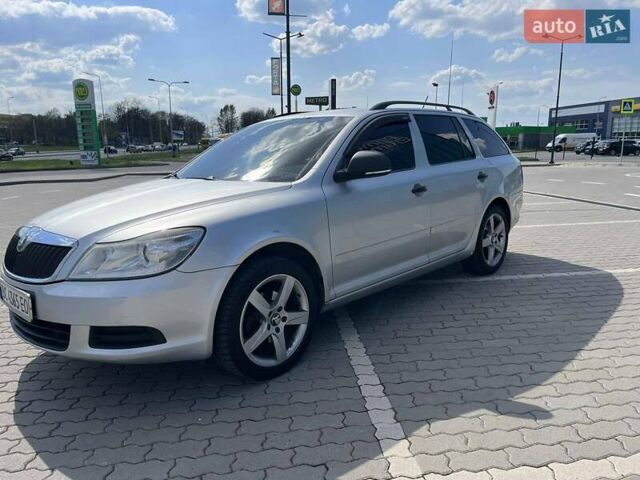 Серый Шкода Октавия, объемом двигателя 1.6 л и пробегом 357 тыс. км за 7500 $, фото 1 на Automoto.ua