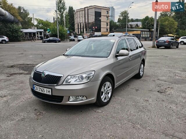 Сірий Шкода Октавія, об'ємом двигуна 1.6 л та пробігом 313 тис. км за 7800 $, фото 1 на Automoto.ua