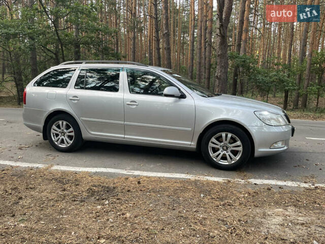 Серый Шкода Октавия, объемом двигателя 1.6 л и пробегом 295 тыс. км за 6800 $, фото 1 на Automoto.ua