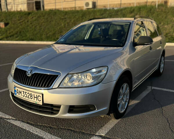 Сірий Шкода Октавія, об'ємом двигуна 1.6 л та пробігом 260 тис. км за 8400 $, фото 1 на Automoto.ua