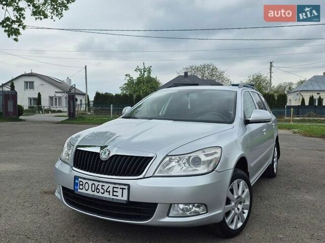 Серый Шкода Октавия, объемом двигателя 1.6 л и пробегом 314 тыс. км за 7800 $, фото 1 на Automoto.ua