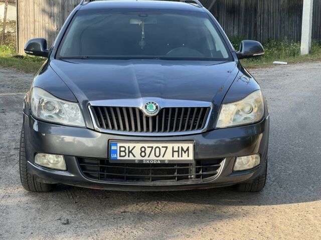 Серый Шкода Октавия, объемом двигателя 1.2 л и пробегом 272 тыс. км за 5650 $, фото 1 на Automoto.ua