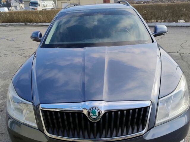 Серый Шкода Октавия, объемом двигателя 2 л и пробегом 430 тыс. км за 7500 $, фото 1 на Automoto.ua