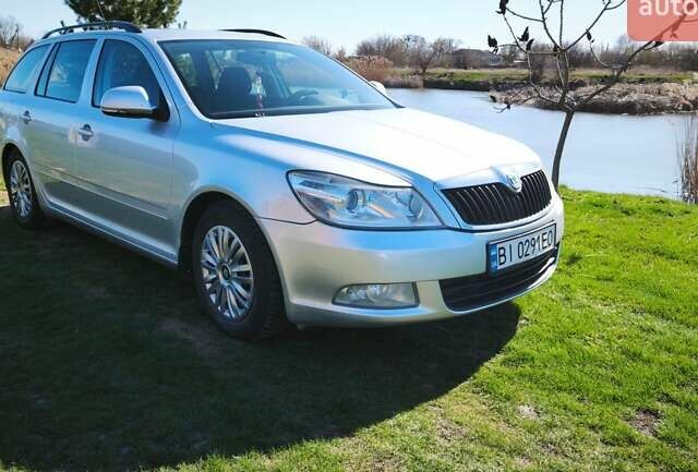 Серый Шкода Октавия, объемом двигателя 1.6 л и пробегом 318 тыс. км за 7850 $, фото 1 на Automoto.ua