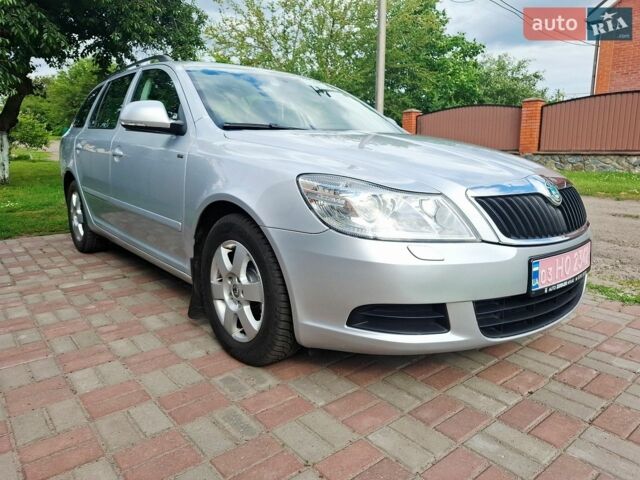 Серый Шкода Октавия, объемом двигателя 1.6 л и пробегом 195 тыс. км за 7800 $, фото 1 на Automoto.ua