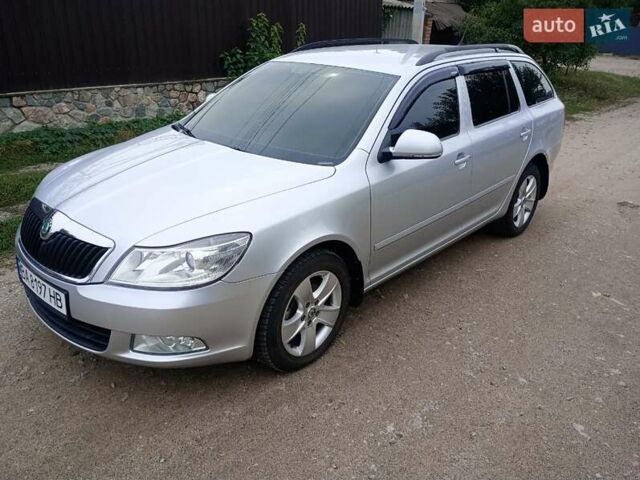 Серый Шкода Октавия, объемом двигателя 1.6 л и пробегом 269 тыс. км за 8600 $, фото 1 на Automoto.ua