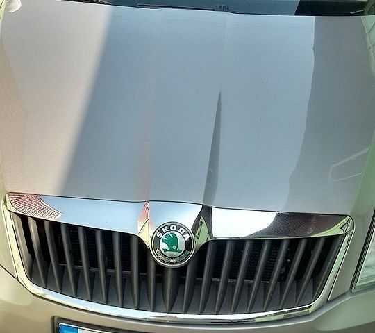 Серый Шкода Октавия, объемом двигателя 1.2 л и пробегом 160 тыс. км за 6600 $, фото 1 на Automoto.ua