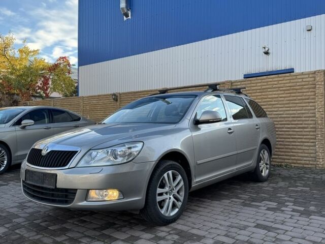 Шкода Октавія 2011 у Миколаєві на Automoto.ua Сірий Шкода Октавія, об'ємом двигуна 1.6 л та пробігом 160 тис. км за 8800 $, фото 1 на Automoto.ua