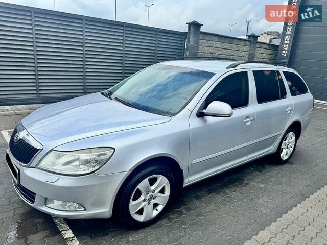 Серый Шкода Октавия, объемом двигателя 1.6 л и пробегом 305 тыс. км за 6600 $, фото 1 на Automoto.ua