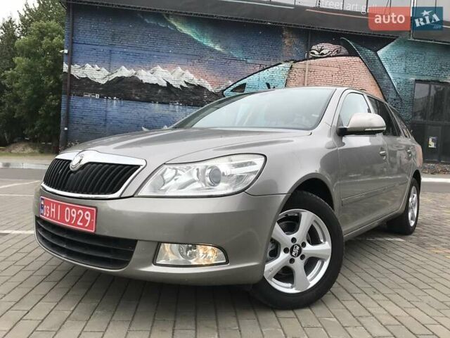 Шкода Октавия 2011 в Луцке на Automoto.ua Серый Шкода Октавия, объемом двигателя 0 л и пробегом 187 тыс. км за 7850 $, фото 1 на Automoto.ua