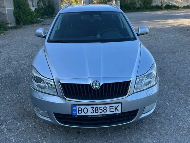 Сірий Шкода Октавія, об'ємом двигуна 1.2 л та пробігом 250 тис. км за 7943 $, фото 1 на Automoto.ua