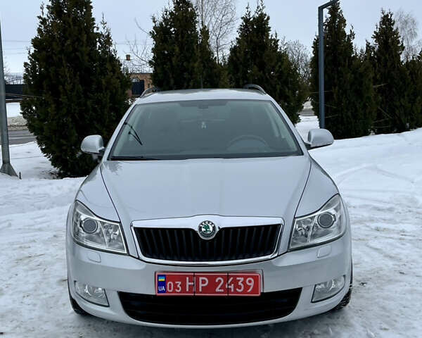 Серый Шкода Октавия, объемом двигателя 1.8 л и пробегом 200 тыс. км за 6799 $, фото 1 на Automoto.ua