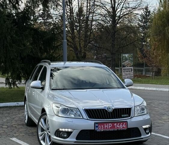 Серый Шкода Октавия, объемом двигателя 2 л и пробегом 236 тыс. км за 9700 $, фото 1 на Automoto.ua