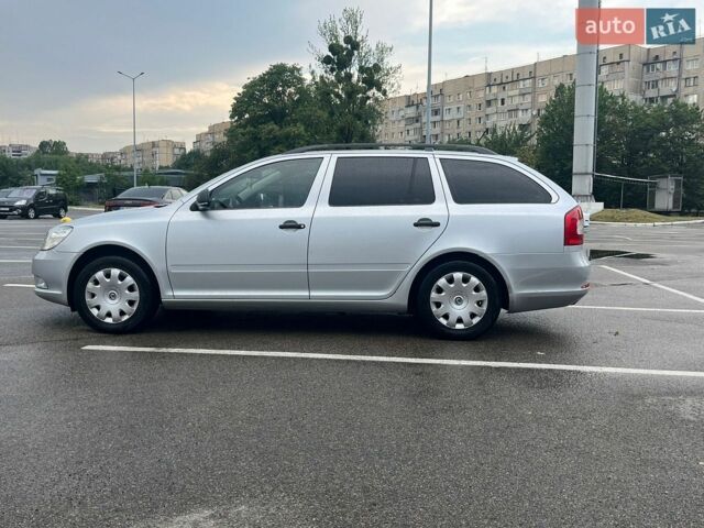 Серый Шкода Октавия, объемом двигателя 1.6 л и пробегом 225 тыс. км за 7400 $, фото 1 на Automoto.ua