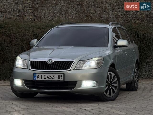 Серый Шкода Октавия, объемом двигателя 1.6 л и пробегом 322 тыс. км за 7650 $, фото 1 на Automoto.ua