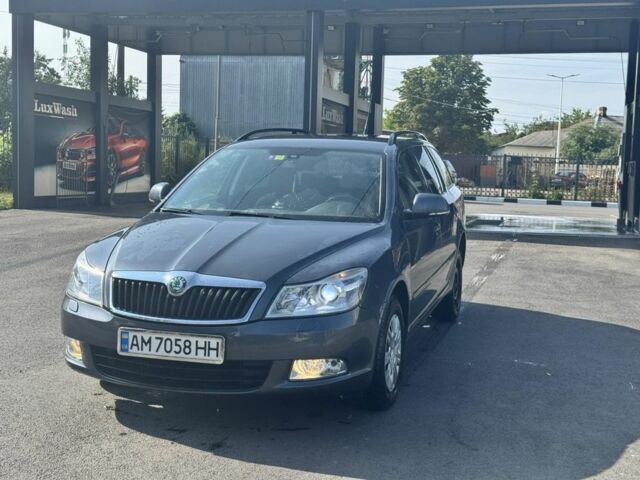 Серый Шкода Октавия, объемом двигателя 1.8 л и пробегом 233 тыс. км за 7700 $, фото 1 на Automoto.ua