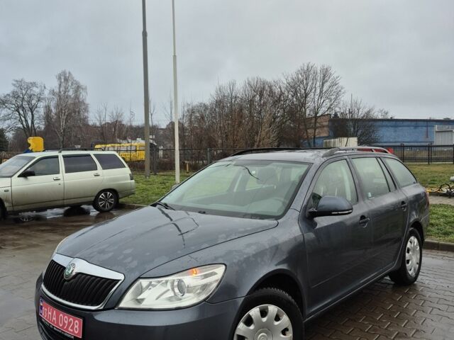 Сірий Шкода Октавія, об'ємом двигуна 0 л та пробігом 236 тис. км за 7500 $, фото 1 на Automoto.ua