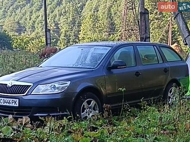 Серый Шкода Октавия, объемом двигателя 1.6 л и пробегом 240 тыс. км за 7300 $, фото 1 на Automoto.ua