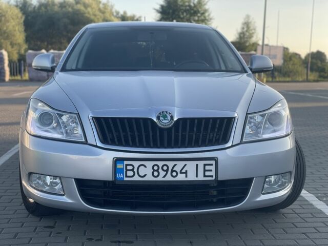 Сірий Шкода Октавія, об'ємом двигуна 1.6 л та пробігом 295 тис. км за 7800 $, фото 1 на Automoto.ua
