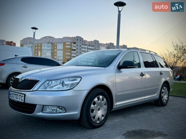 Серый Шкода Октавия, объемом двигателя 1.6 л и пробегом 223 тыс. км за 7800 $, фото 1 на Automoto.ua