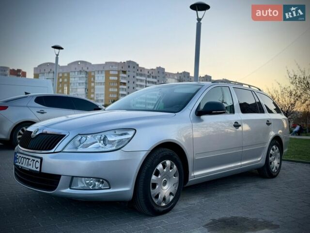 Серый Шкода Октавия, объемом двигателя 1.6 л и пробегом 223 тыс. км за 7800 $, фото 1 на Automoto.ua