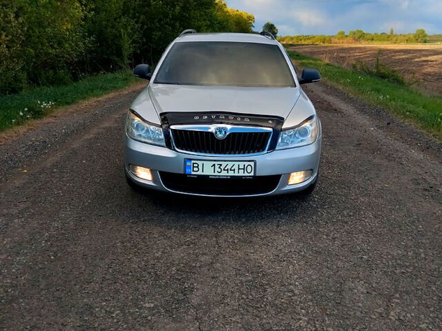 Сірий Шкода Октавія, об'ємом двигуна 1.6 л та пробігом 320 тис. км за 8200 $, фото 1 на Automoto.ua