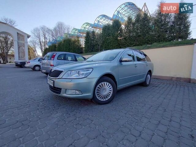 Серый Шкода Октавия, объемом двигателя 1.6 л и пробегом 269 тыс. км за 8693 $, фото 1 на Automoto.ua