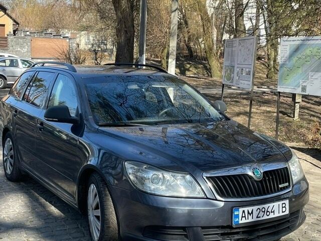 Серый Шкода Октавия, объемом двигателя 1.6 л и пробегом 278 тыс. км за 6300 $, фото 1 на Automoto.ua