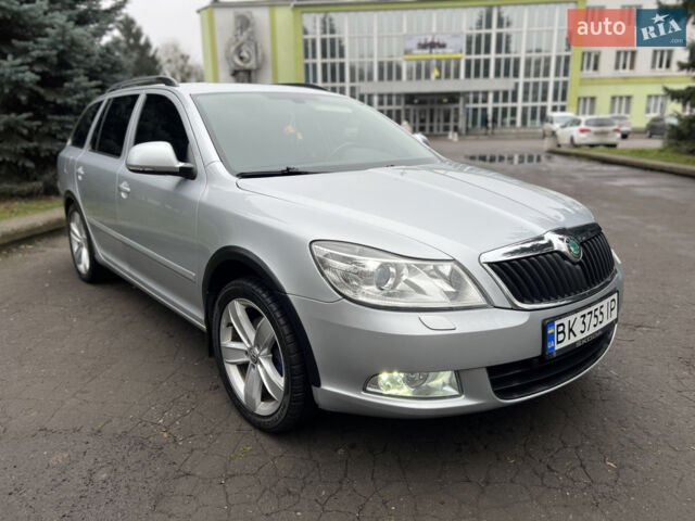 Серый Шкода Октавия, объемом двигателя 1.8 л и пробегом 209 тыс. км за 9200 $, фото 1 на Automoto.ua